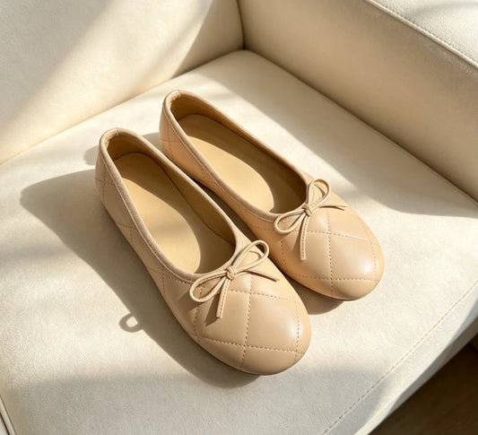 2026 Women's New Vintage Style Classic Flat Shoes