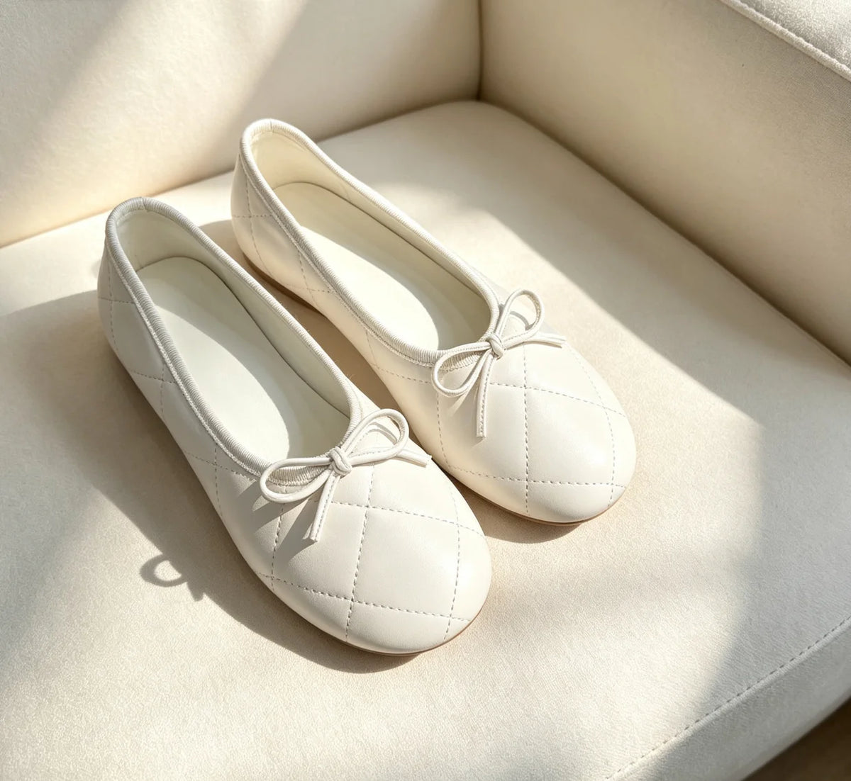 2026 Women's New Vintage Style Classic Flat Shoes