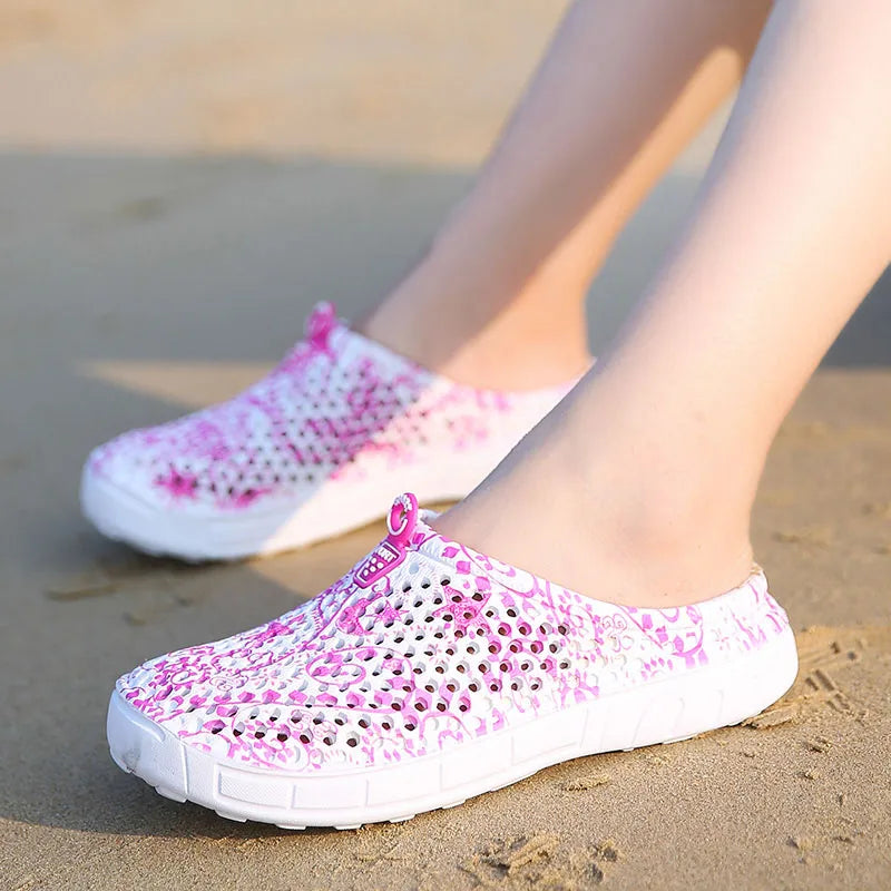 2025 Women Casual Clogs Breathable Beach Sandals Summer Slippers Slip On Womens Shoes Home Ladies Shoes Fashion Hollow Pantuflas